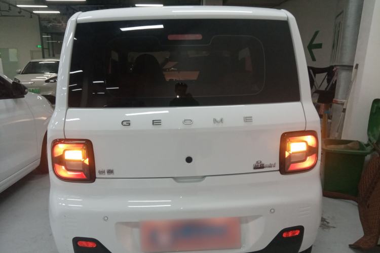 Used Geely Galaxy Panda 2024 Panda Mini 200km Endurance Bear
