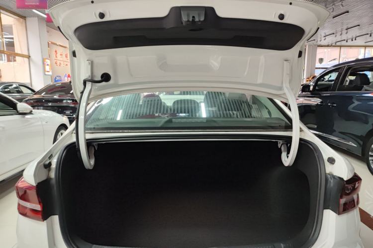 Used Volkswagen Lavida 2022 280TSI DSG Comfort Edition Trunk