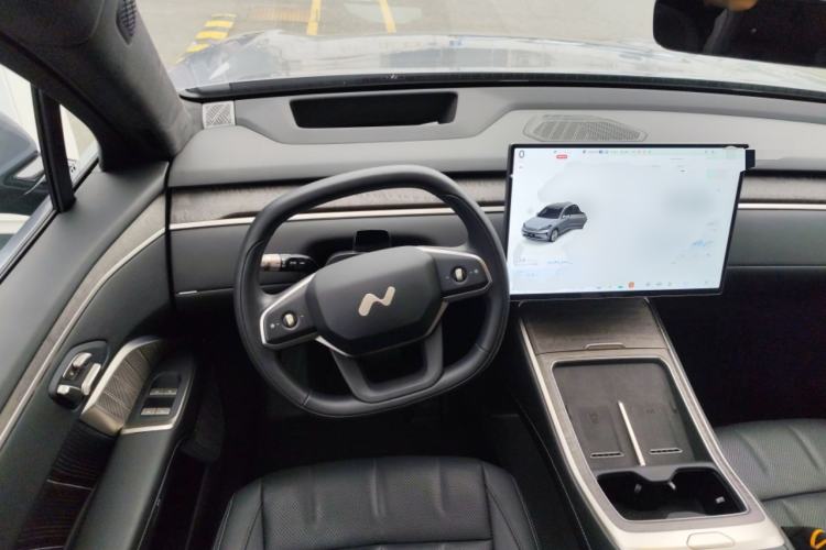 Used ONVO Luxeed L90 2025 Model—Max Six-Seater Version