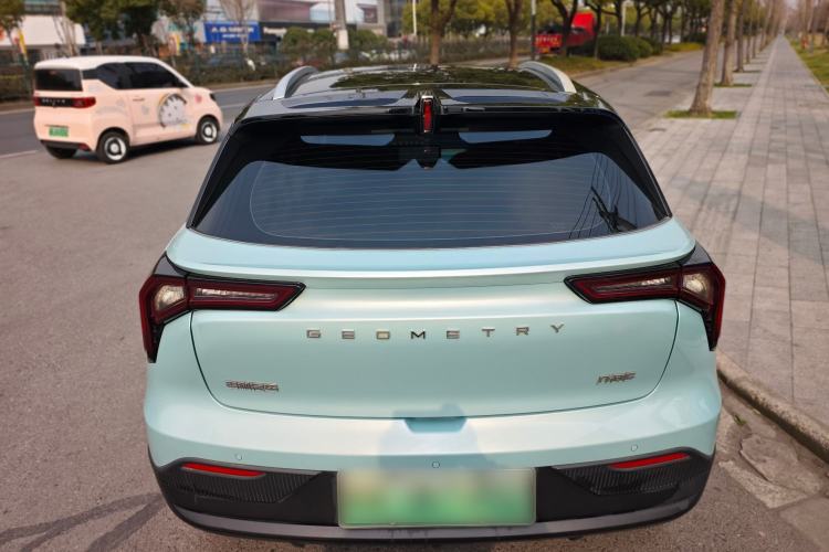 Used Geometry E Firefly 2022 401 km Linglong Tiger 5 Seats