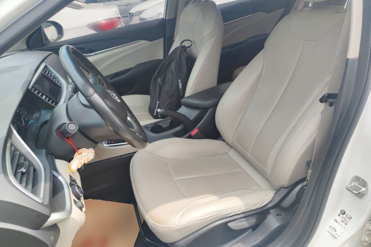 Used Buick GT 2019 15T Dual-Clutch Connected Elite Model China VI Left Front Seat