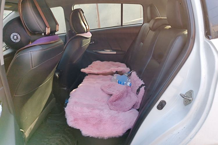 Used Toyota YARiS L Zhi Xuan 2015 1.5E Automatic Charm Edition
