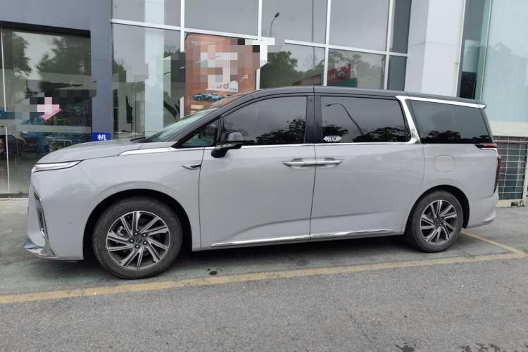 Used SAIC MAXUS G90 2022 2.0T Interstellar Six-Seater Edition