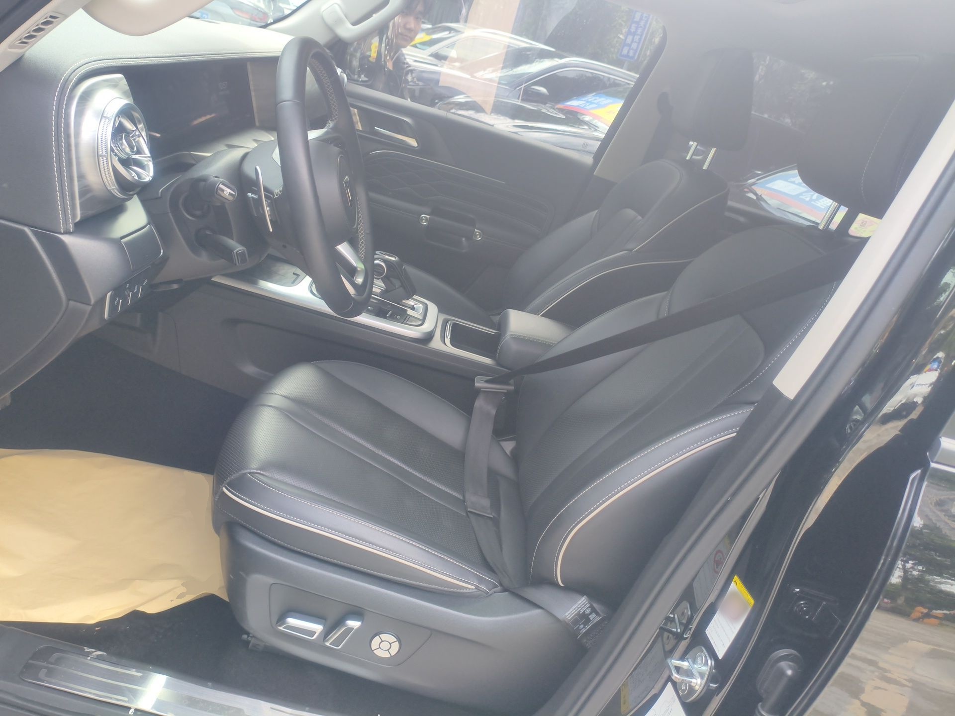 Переднее сиденье в автомобиле