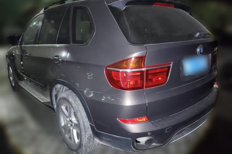 Used BMW X5 2011 xDrive35i Leading Model Rear Left 45 Deg