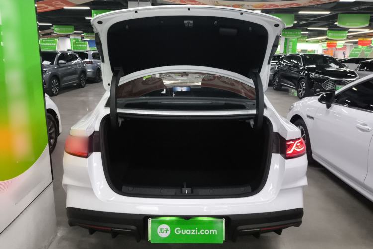 Used BYD Qin L 2025 DM-i Smart Drive 120KM Superior Model Trunk