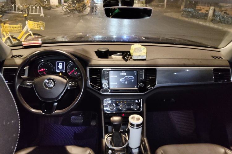 Used Volkswagen Teramont 2017 380TSI Four-Wheel Drive Luxury Edition Center Console