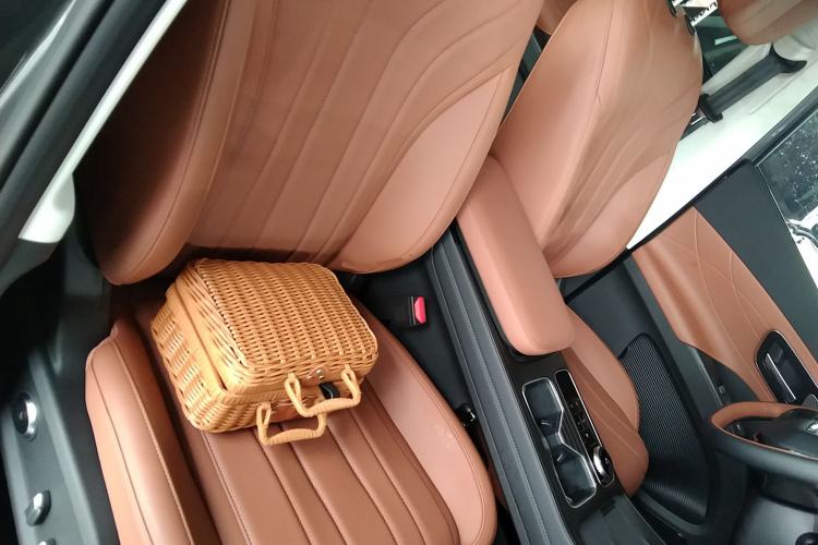 Used Chery Tiggo 8 2026 Model, 5th Generation Tiger Model, Kunpeng 1.6T Automatic Flagship Version Right Front Seat