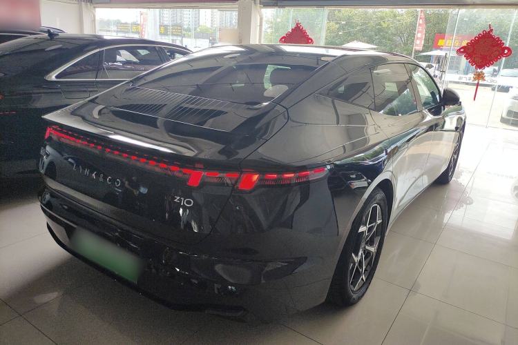 Used Lynk & Co Z10 2025 71 kWh 602 km Range Rear-Wheel Drive Pro