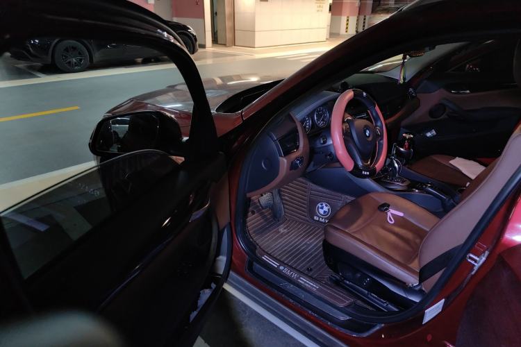 Used BMW X1 2015 sDrive18i Leading Edition
