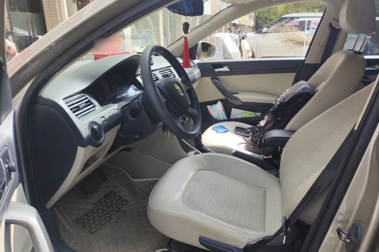 Used Skoda Rapid 2013 1.6L Automatic Smart Selection Model