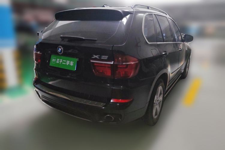 Used BMW X5 2013 xDrive35i Leading Model Rear Right 45 Deg