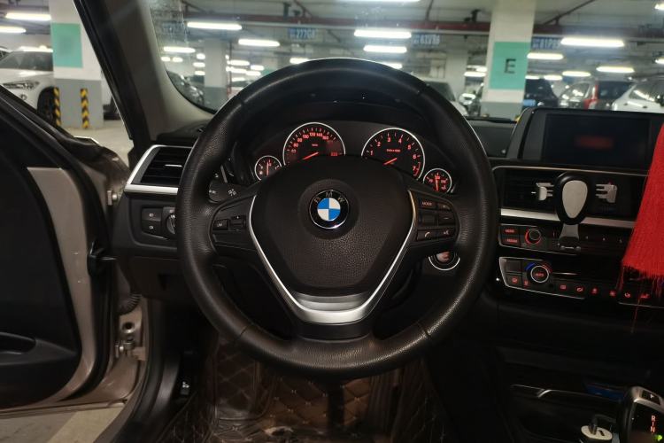 Used BMW 3 Series 2017 320Li Fashion Model
