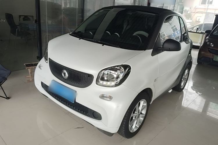 Used smart fortwo 2015 1.0L 52 kW hardtop Dynamic version