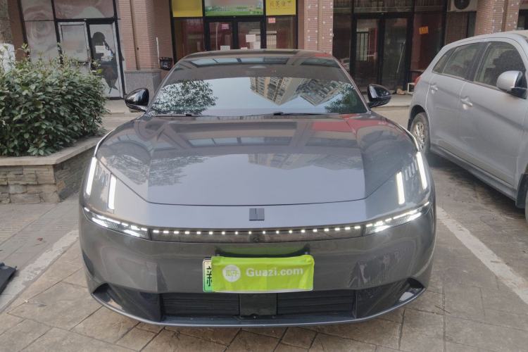 Used Lynk & Co Z10 2025 95 kWh 766 km Range Rear-Wheel Drive Max
