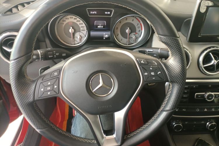 Used Mercedes-Benz GLA 2015 GLA 220 4MATIC Fashion Model