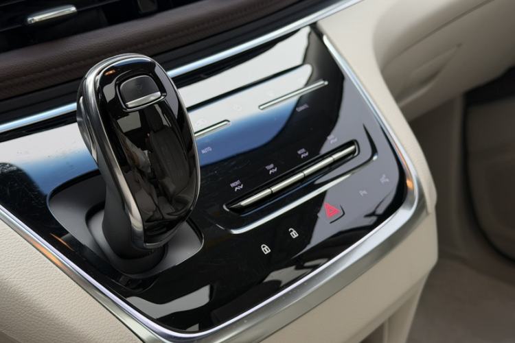 Used Buick GL8 2021 Land Cruiser Executive 652T Premium Model
