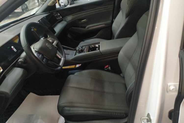 Used BYD Qin L 2025 DM-i Smart Drive 120KM Superior Model
