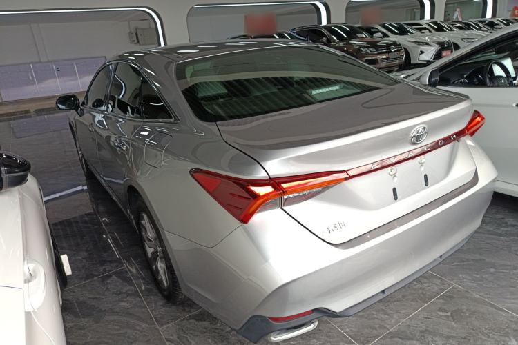 Used Toyota Avalon 2019 2.0L Luxury Edition China VI Standard
