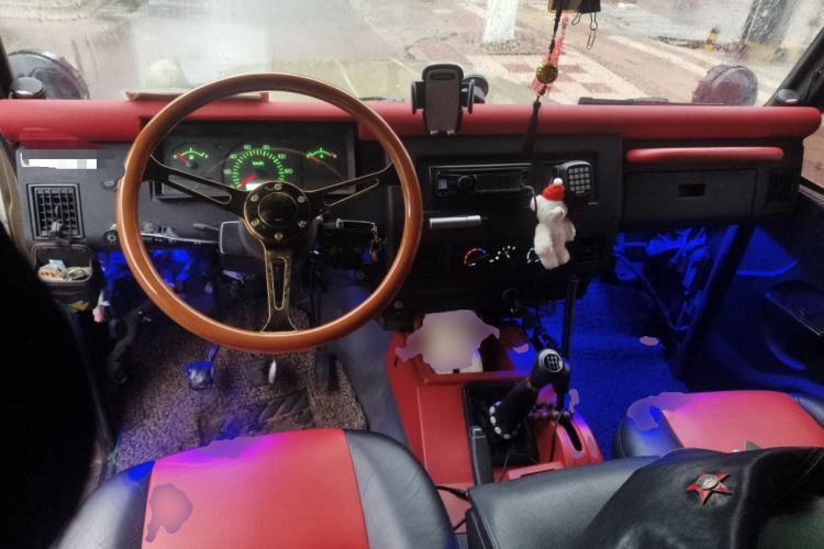 Used BAW 212 Classic 2016 2.0L Square Door Four-Wheel Drive Luxury Version China V
