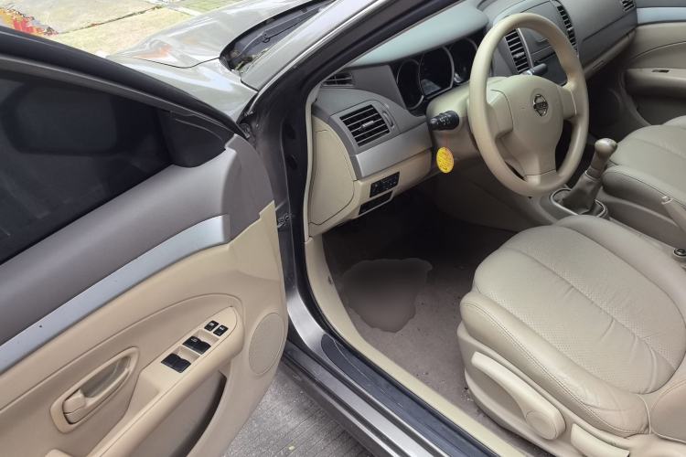 Used Nissan Sylphy 2012 Classic 1.6XL Manual Luxury Edition Driver Seat