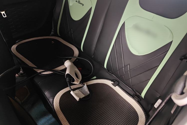 Used Wuling Hongguang MINIEV 2020 Enjoyment Model Lithium Iron Phosphate Left Rear Seat