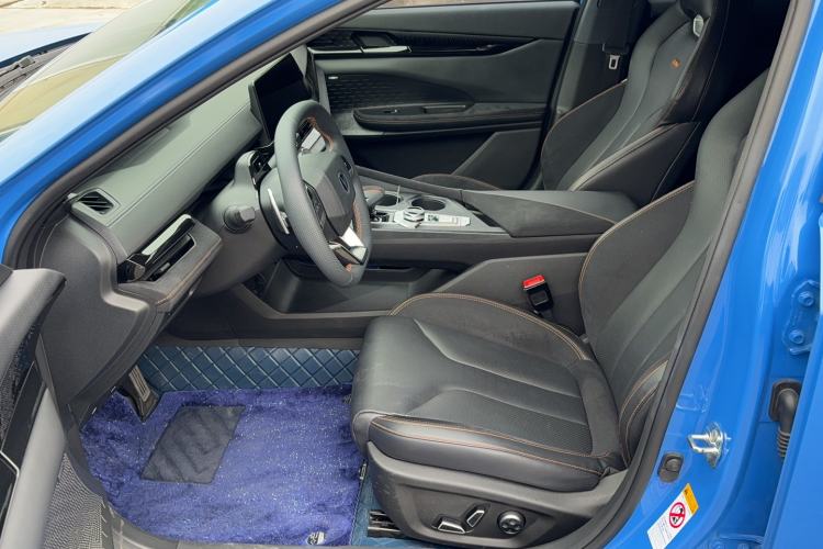 Used CHANGAN UNI-V 2022 2.0T Leading-Speed Edition Interior 1