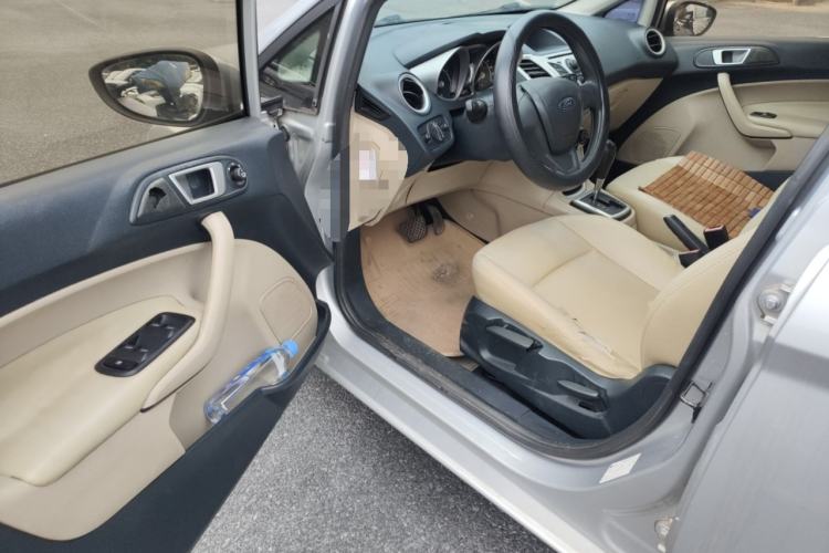 Used Ford Fiesta 2011 Sedan 1.5L Automatic Fashion Edition
