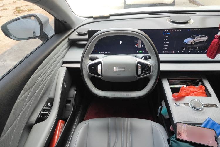 Used Geely Galaxy E8 2024 550 km Range Rear-Drive Dragon Edition
