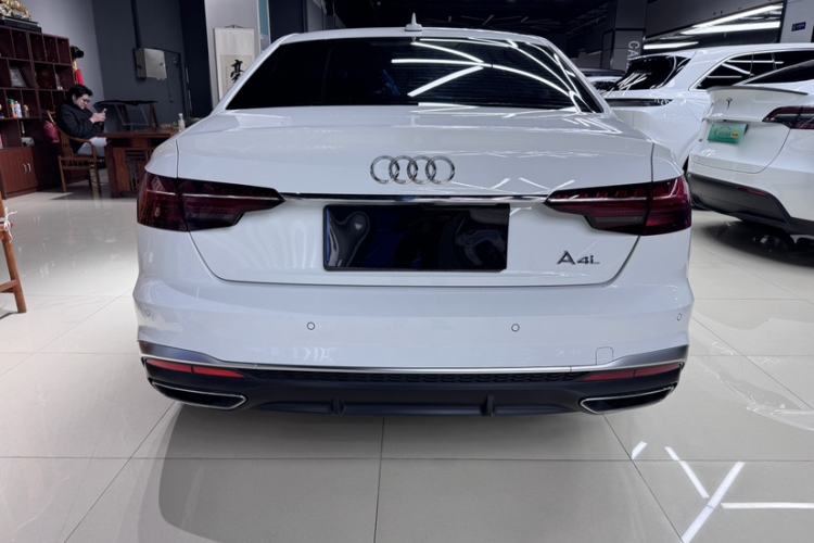 Used Audi A4L 2020 40 TFSI Luxury Dynamic Model
