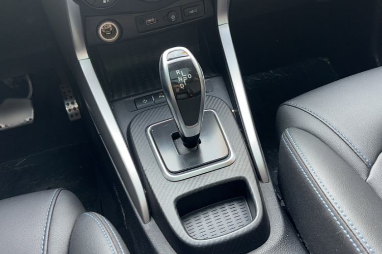 Used BYD Yuan New Energy 2018 EV360 Smart Connected Cool Model Gear Lever