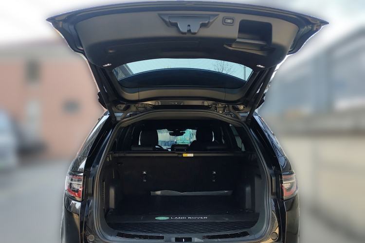 Used Land Rover Discovery Sport 2022 249 PS R-Dynamic SE Performance Tech Edition 5 Seats Trunk