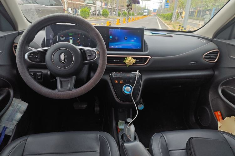 Used ORA White Cat 2020 305 km Luxury Version Center Console