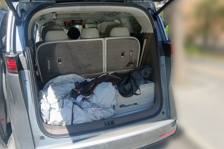 Used Denza D9 2022 DM-i 970 Four-Wheel Drive Prestige Model Trunk