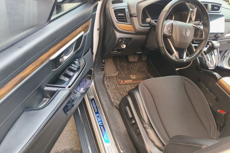 Used Honda CR-V 2017 240TURBO CVT Front-Wheel Drive Fashion Edition
