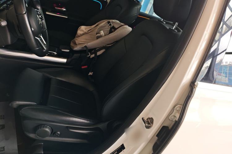 Used Mercedes-Benz B-Class 2022 Updated B 200 Fashion Edition Left Front Seat