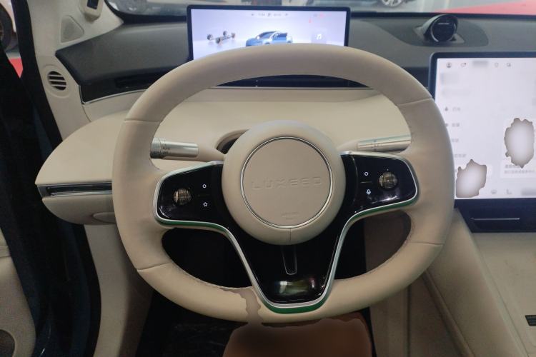 Used Hima Luxeed R7 2025 Range-Extended Version 360 km Max
