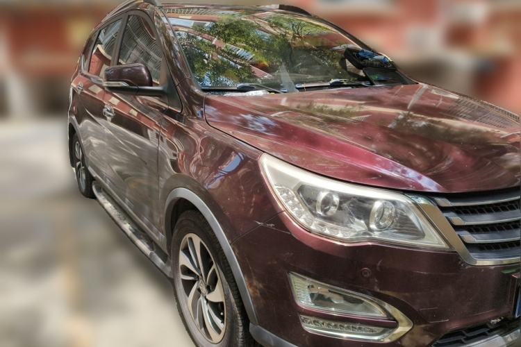 Used Baojun 560 2015 1.8L manual luxury version Front Right 45 Deg