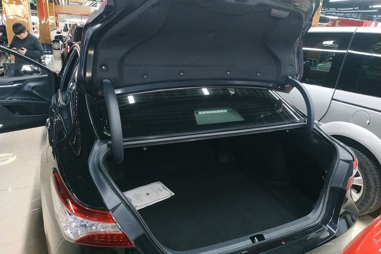 Used Toyota Camry 2021 2.0G Luxury Edition