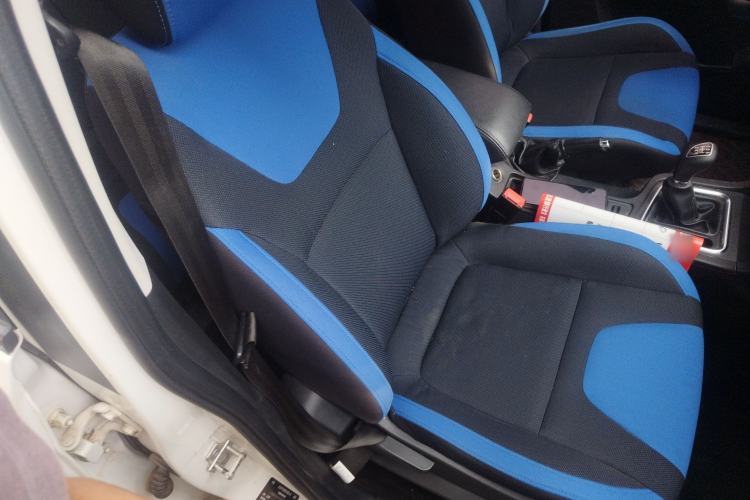 Used BAIC Weiwang M60 2017 1.5L Manual Silver Edition Right Front Seat