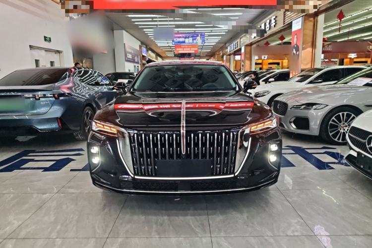 Used Hongqi H9 2025 Model Facelifted 2.0T Two-Wheel Drive Flag-Style Luxury Business Edition, 5 Seats
