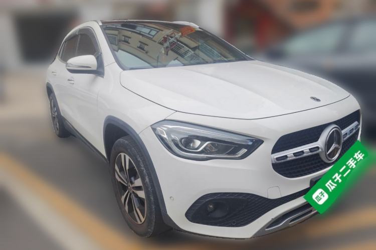 Used Mercedes-Benz GLA 2020 GLA 200 Front Right 45 Deg