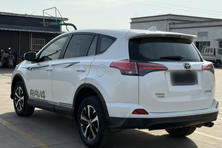Used Toyota RAV4 2019 2.0L CVT Two-Wheel Drive Pioneer Edition China V Standard
