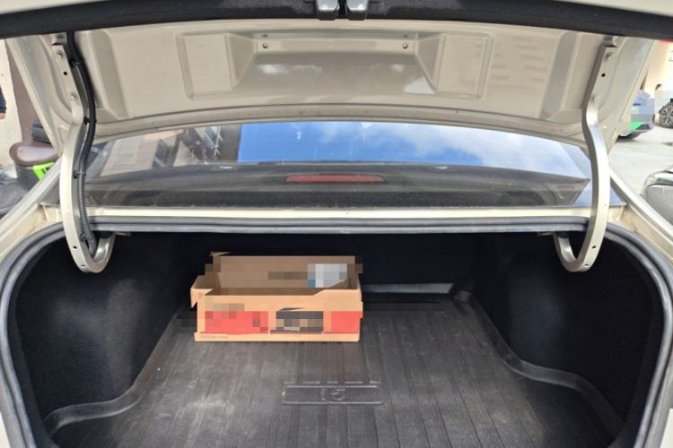 Used Roewe i5 2020 1.5L Automatic 4G Connect Luxury Flagship Edition