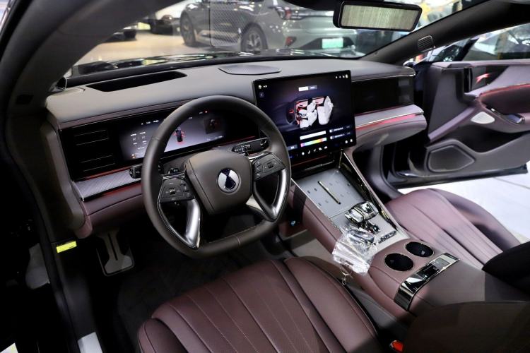 Used Denza Z9GT 2024 1100 4x4 Max First Edition Interior 3