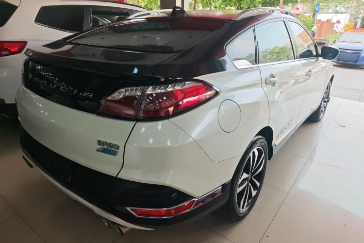 Used Venucia T90 2017 2.0L CVT Smart Edition Rear Right 45 Deg