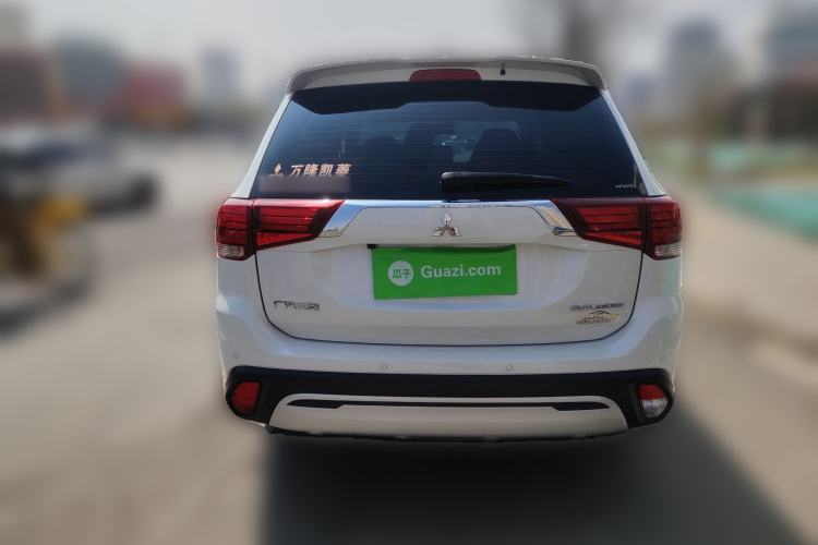 Used Mitsubishi Outlander 2020 2.4L 4x4 Zhi Xiang Edition 5 Seats