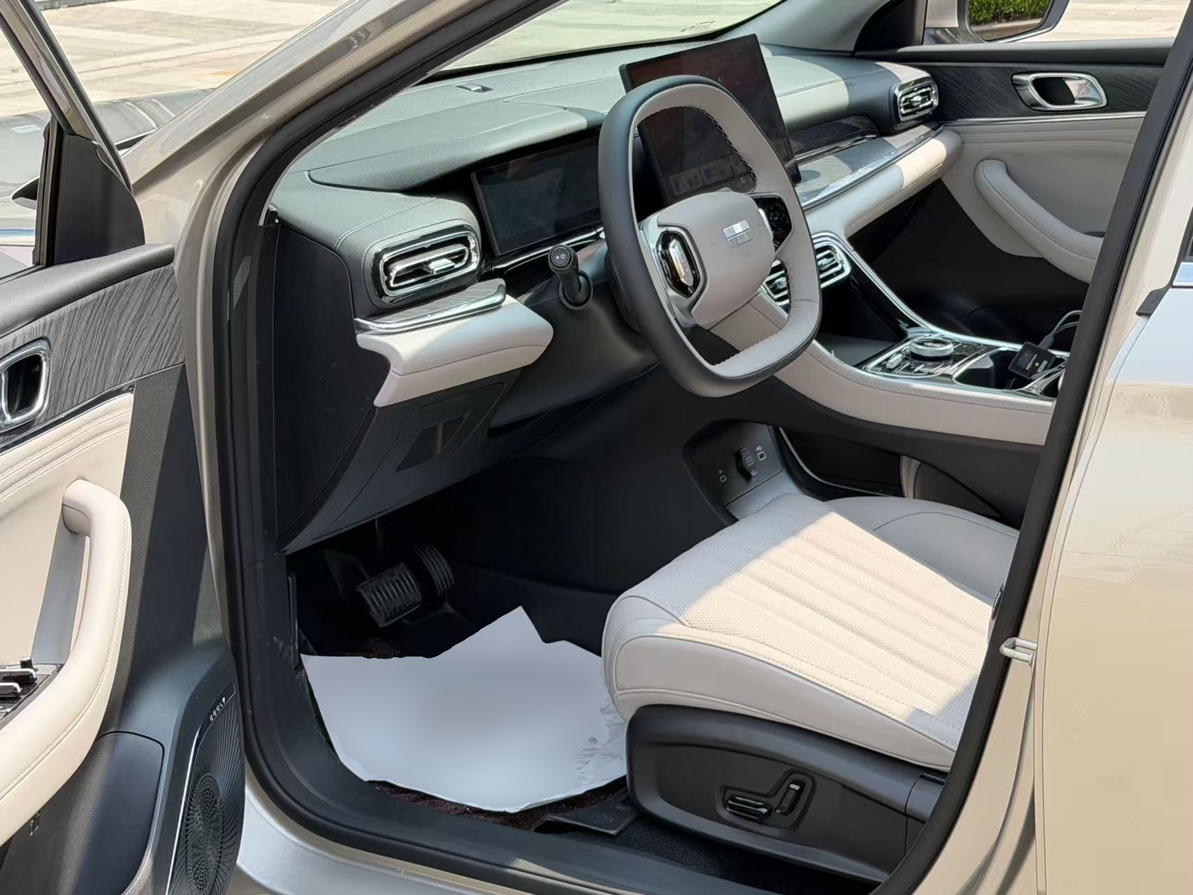 Geely Galaxy Stellar 6 2026 Model 125km Exploration+ Edition — снимка 18