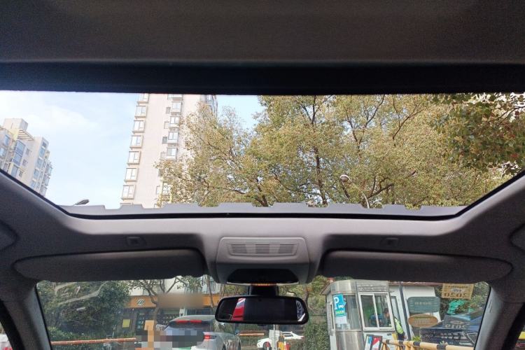 Used BMW 5 Series 2012 530Li Leading Model
