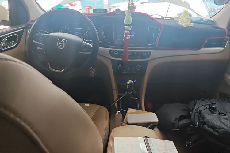 Used Baojun 730 2016 1.5T Manual Luxury Edition 7 Seats